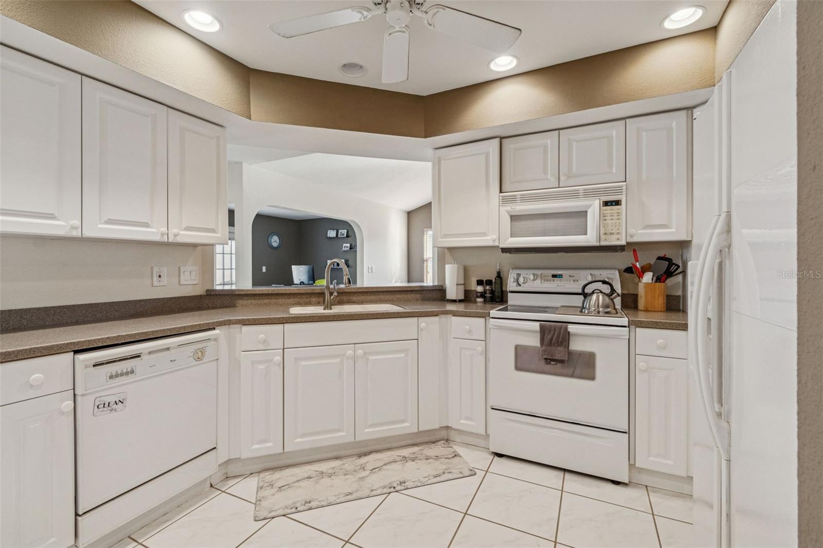 4181 Center Pointe Cir #91b Property Photo 13