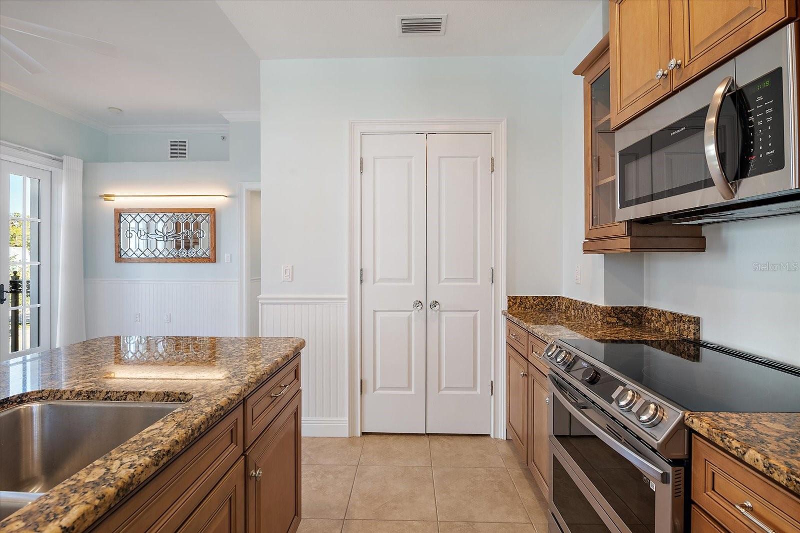 445 N Orange Ave #210 Property Photo 8