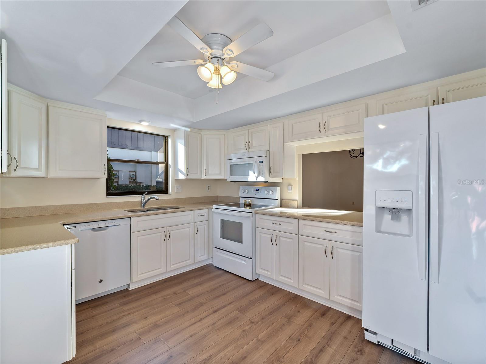 365 Oak Hill Way #32 Property Photo 4