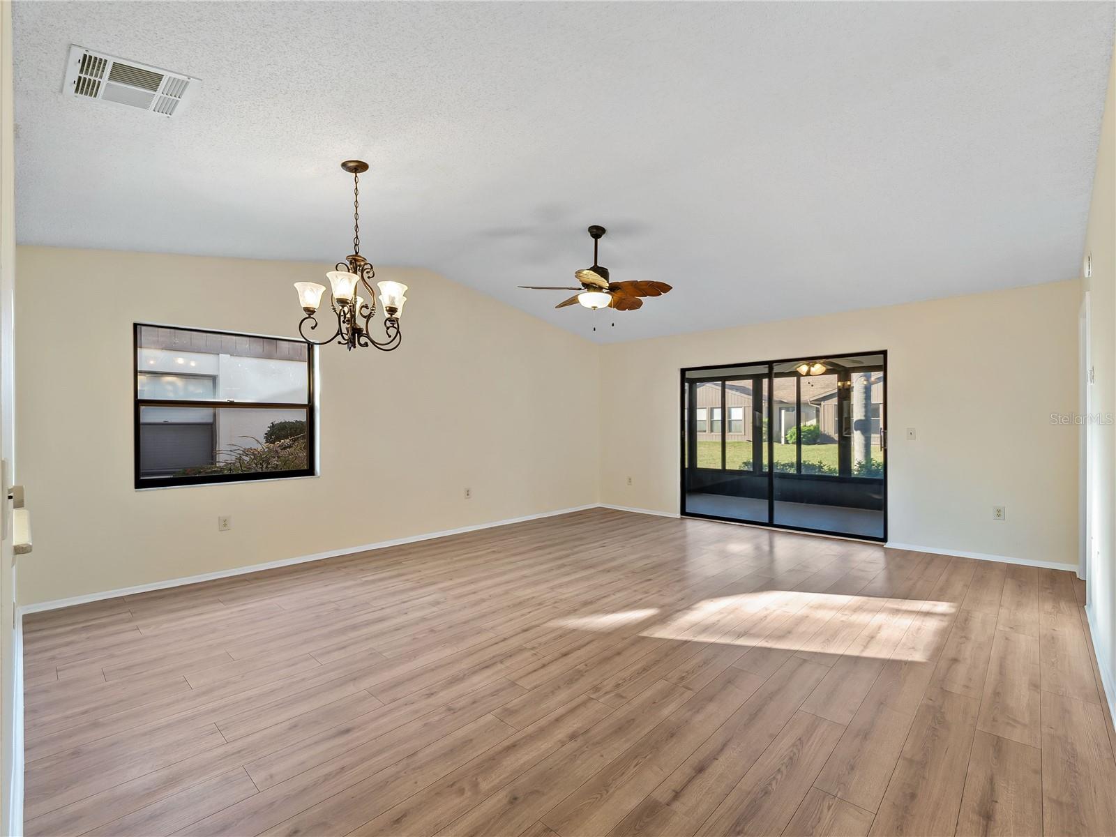 365 Oak Hill Way #32 Property Photo 8