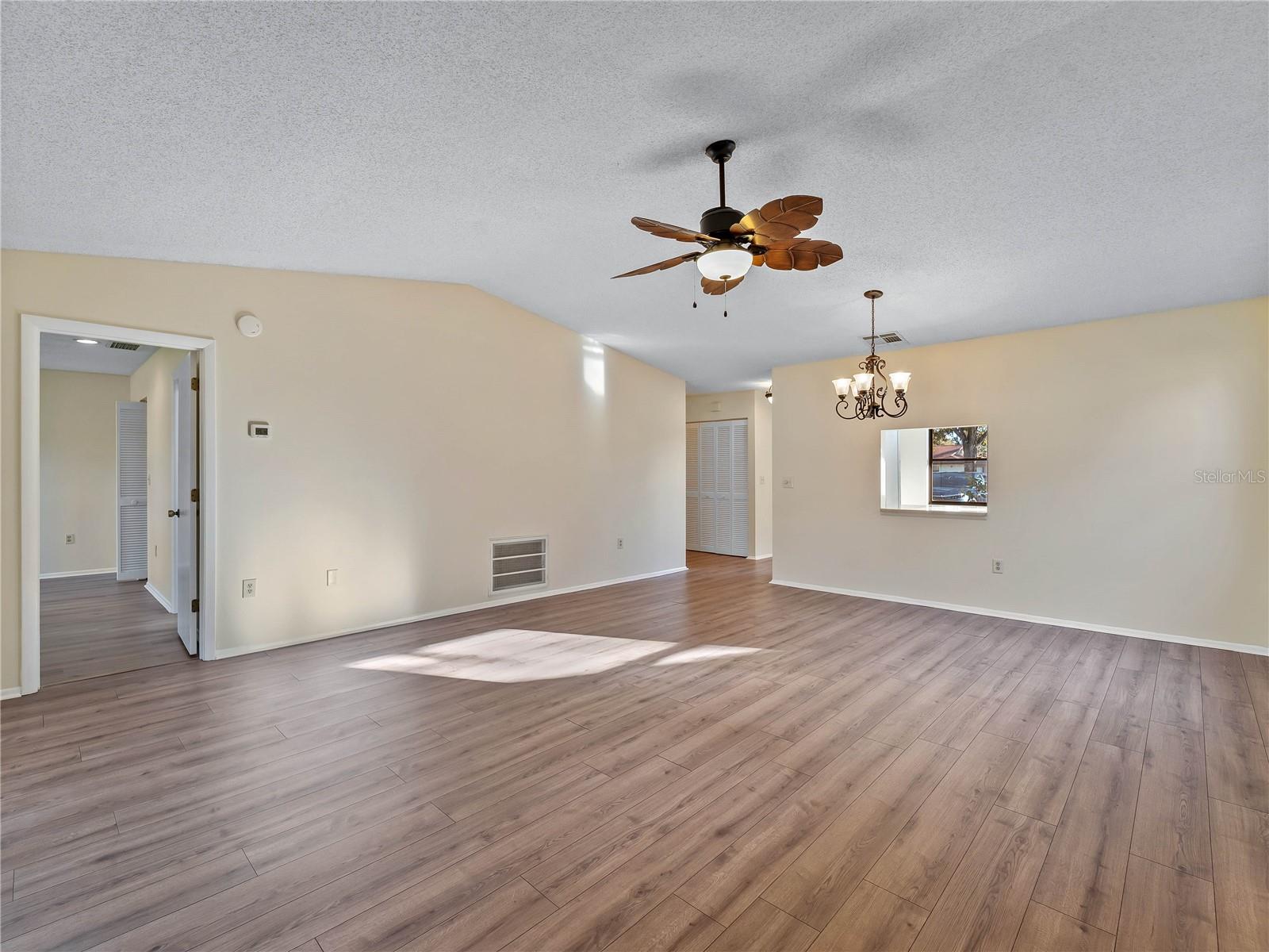 365 Oak Hill Way #32 Property Photo 10