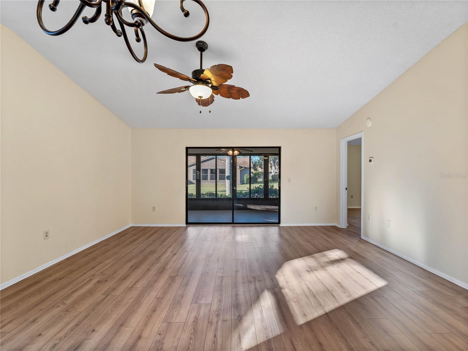 365 Oak Hill Way #32 Property Photo 11