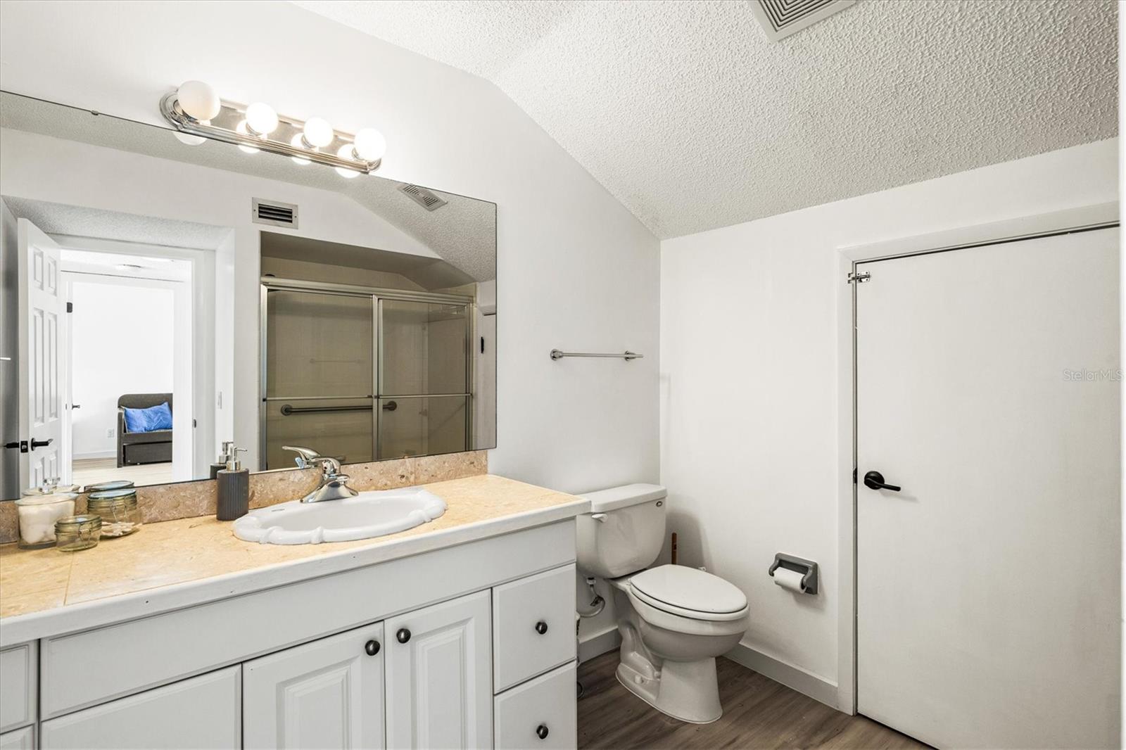 2453 Crispin Ct #f4 Property Photo 23