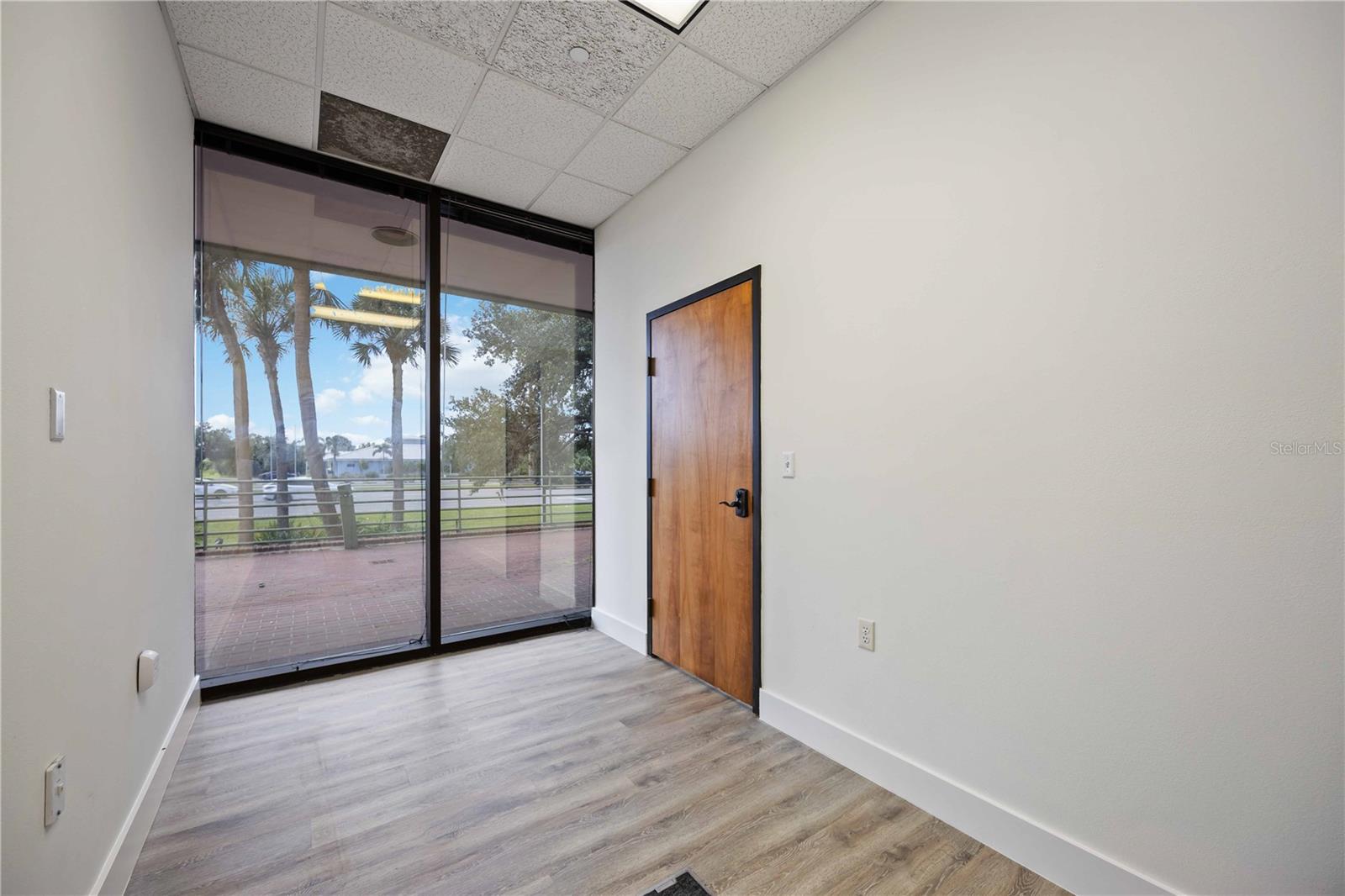 1620 Tamiami Trl Property Photo 11
