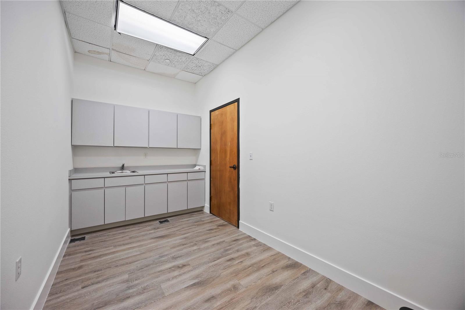 1620 Tamiami Trl Property Photo 13