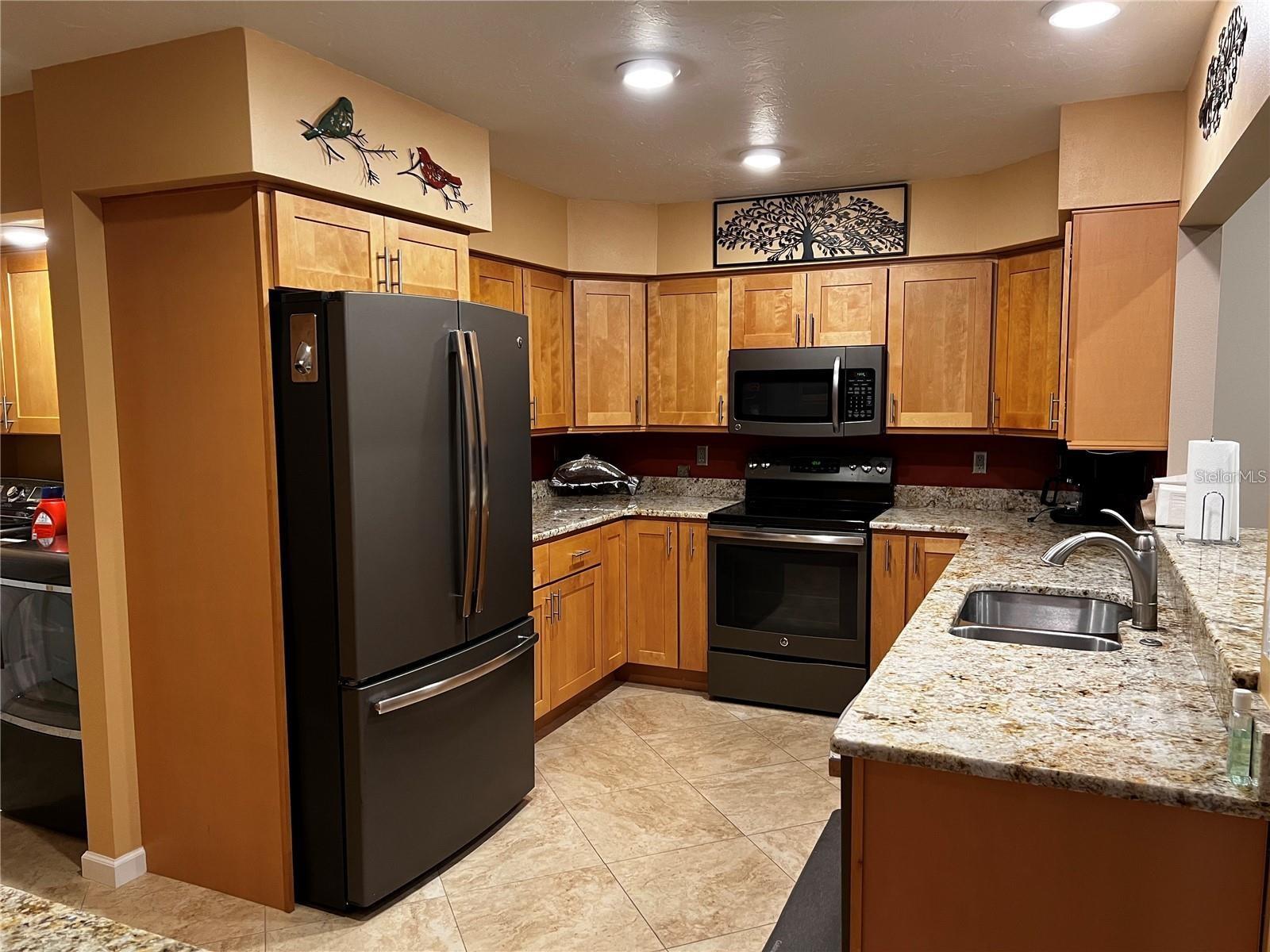 5581 Golf Pointe Dr Property Photo 7