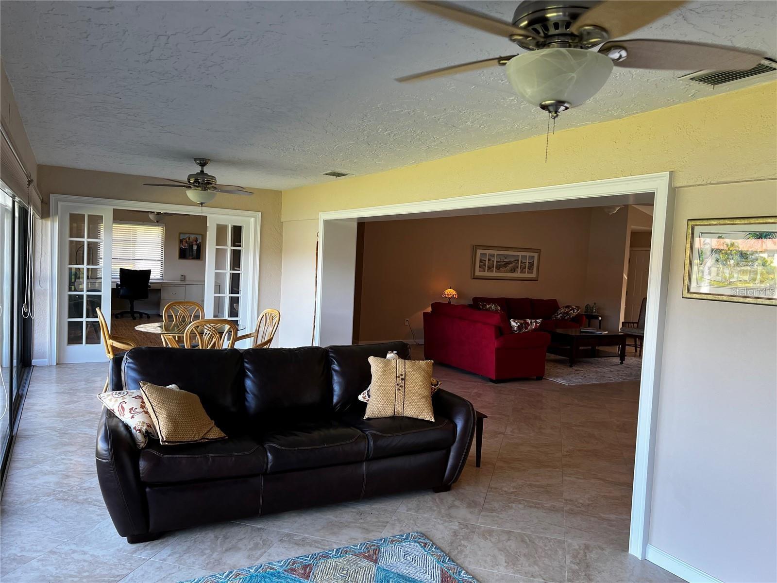 5581 Golf Pointe Dr Property Photo 13