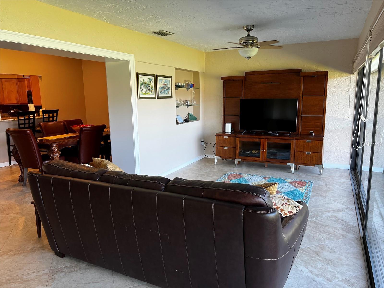 5581 Golf Pointe Dr Property Photo 15