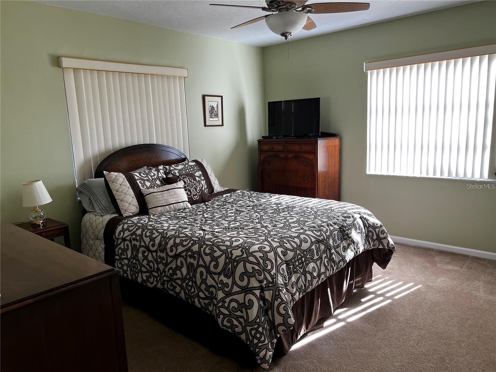 5581 Golf Pointe Dr Property Photo 27