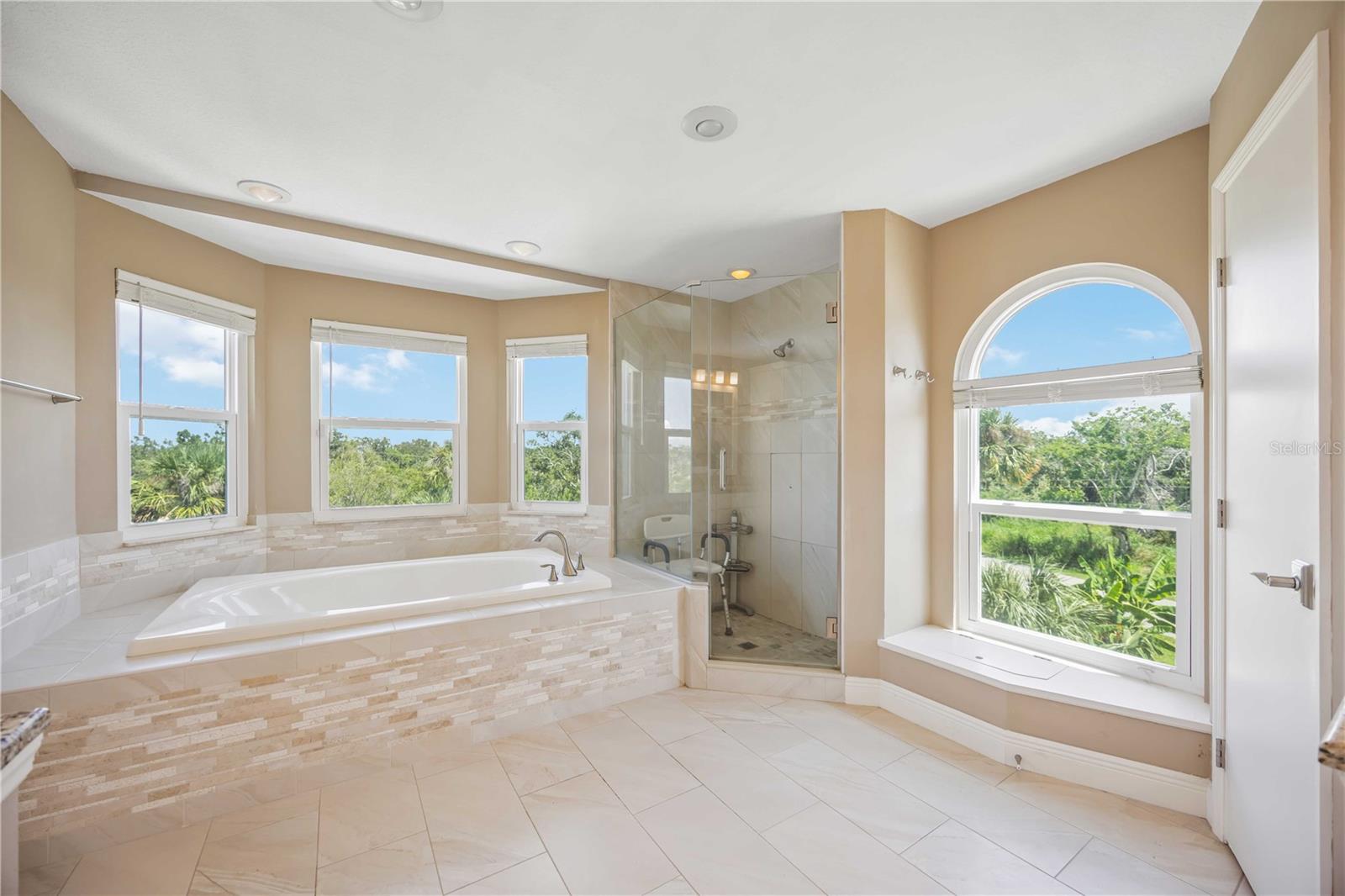 1470 Bayshore Dr Property Photo 39