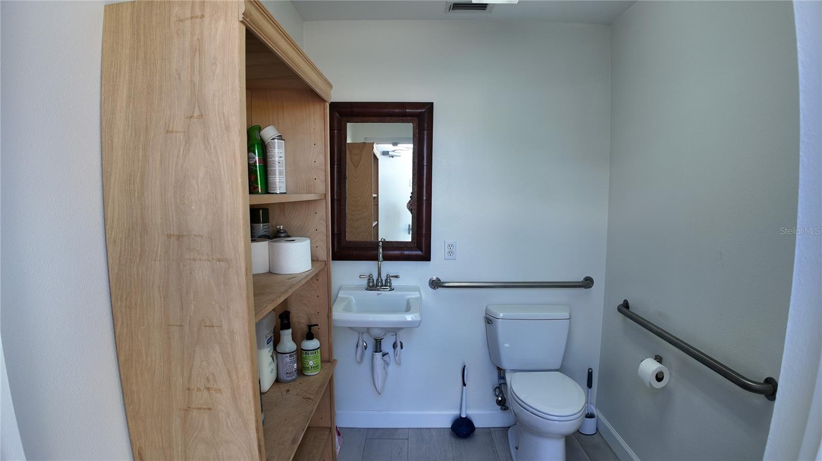 2024 Princeton St Property Photo 15