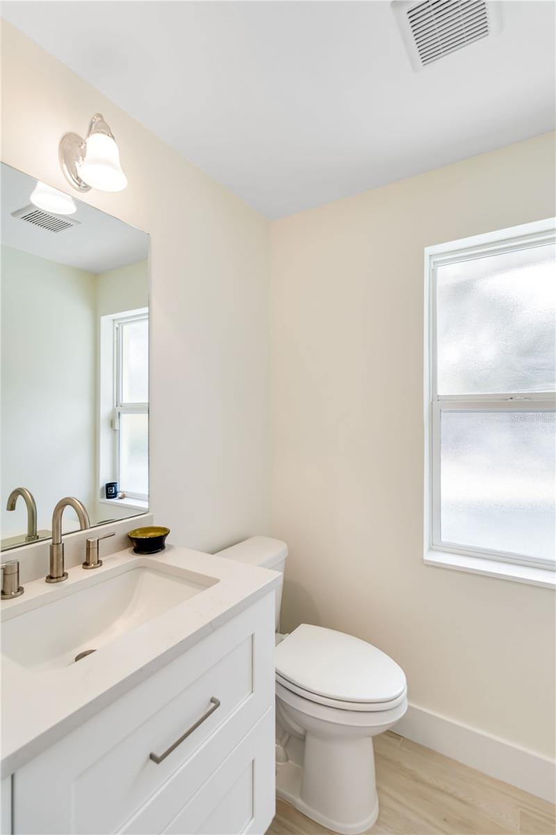 5107 Saint Albans Ave Property Photo 11