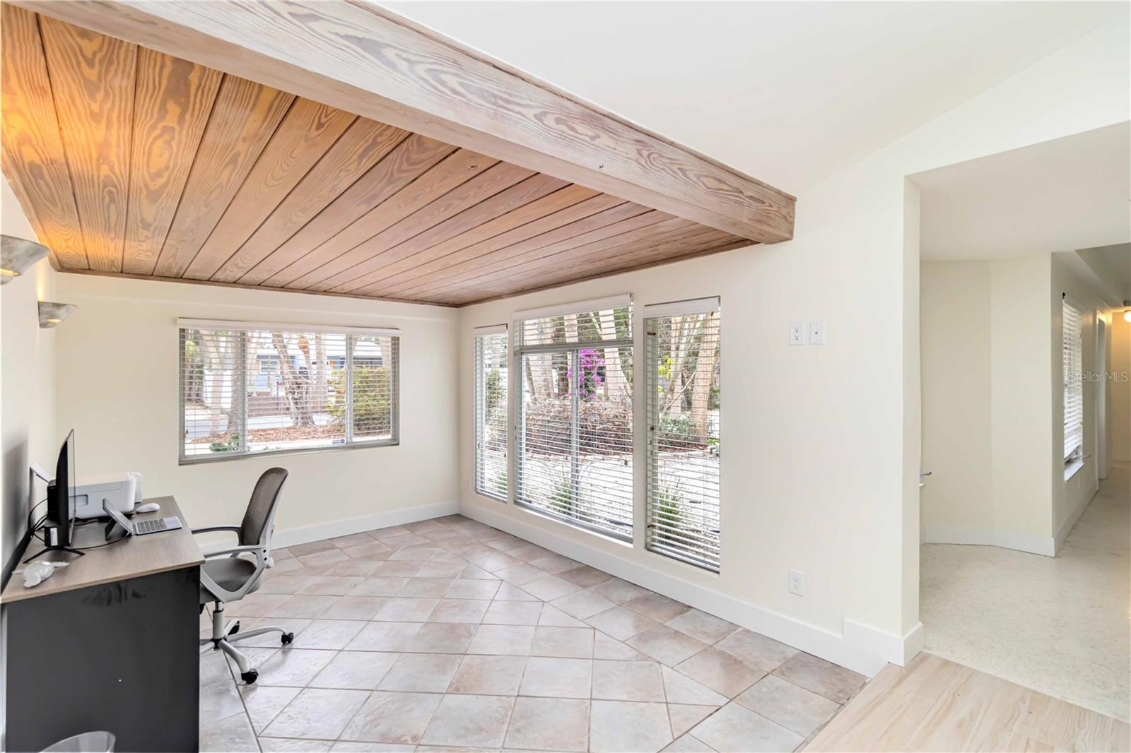 5107 Saint Albans Ave Property Photo 12