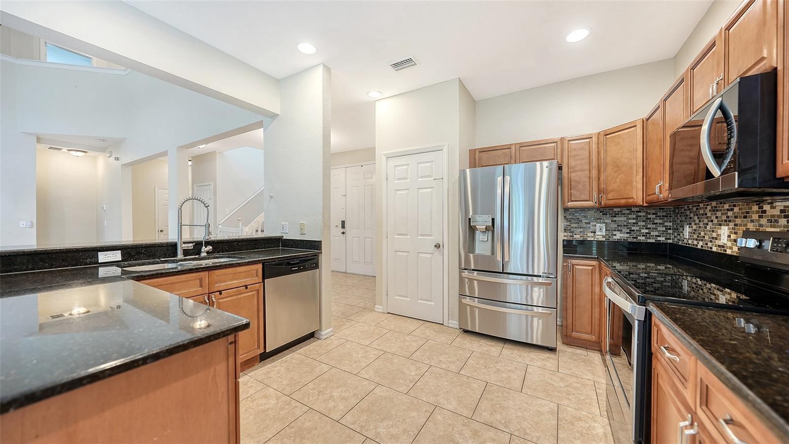208 36th St Ne Property Photo 11