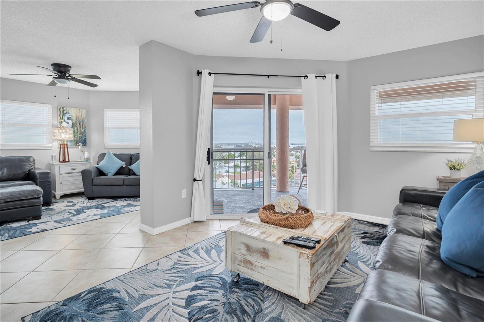 5445 Gulf Blvd #ph1 Property Photo 10