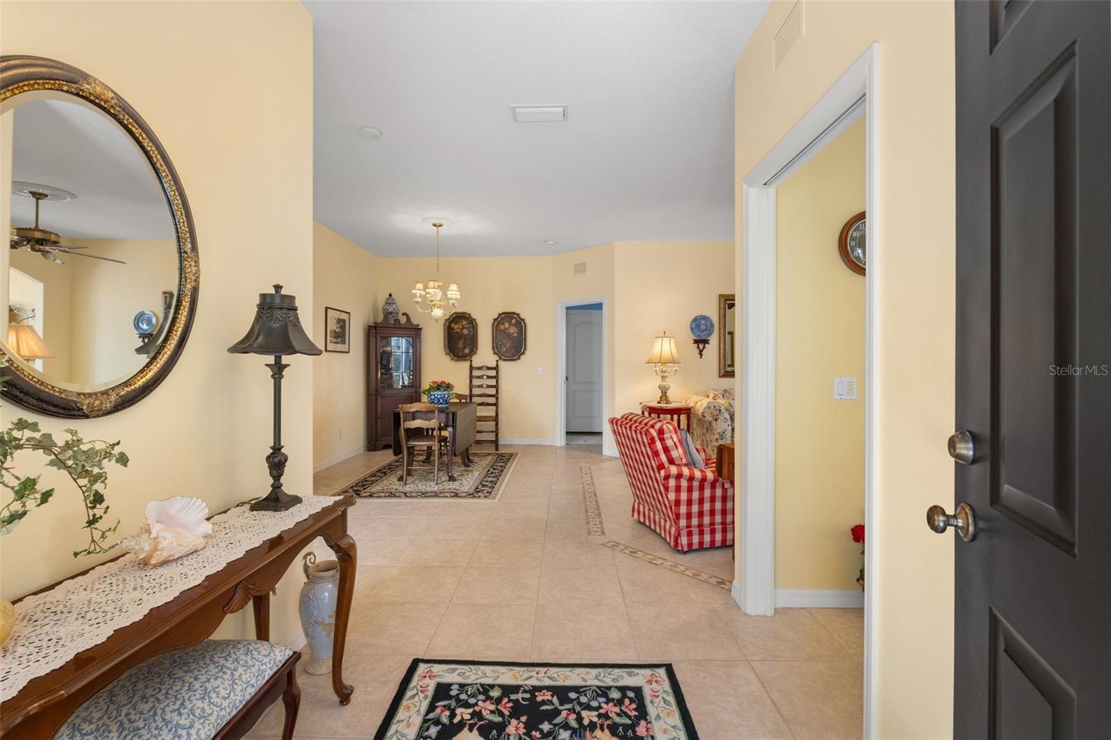 905 Barclay Ct Property Photo 12