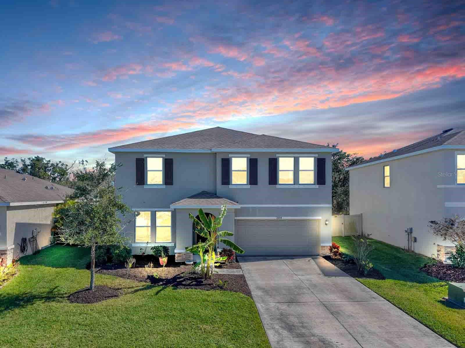 16454 Woodside Gln Property Photo 2