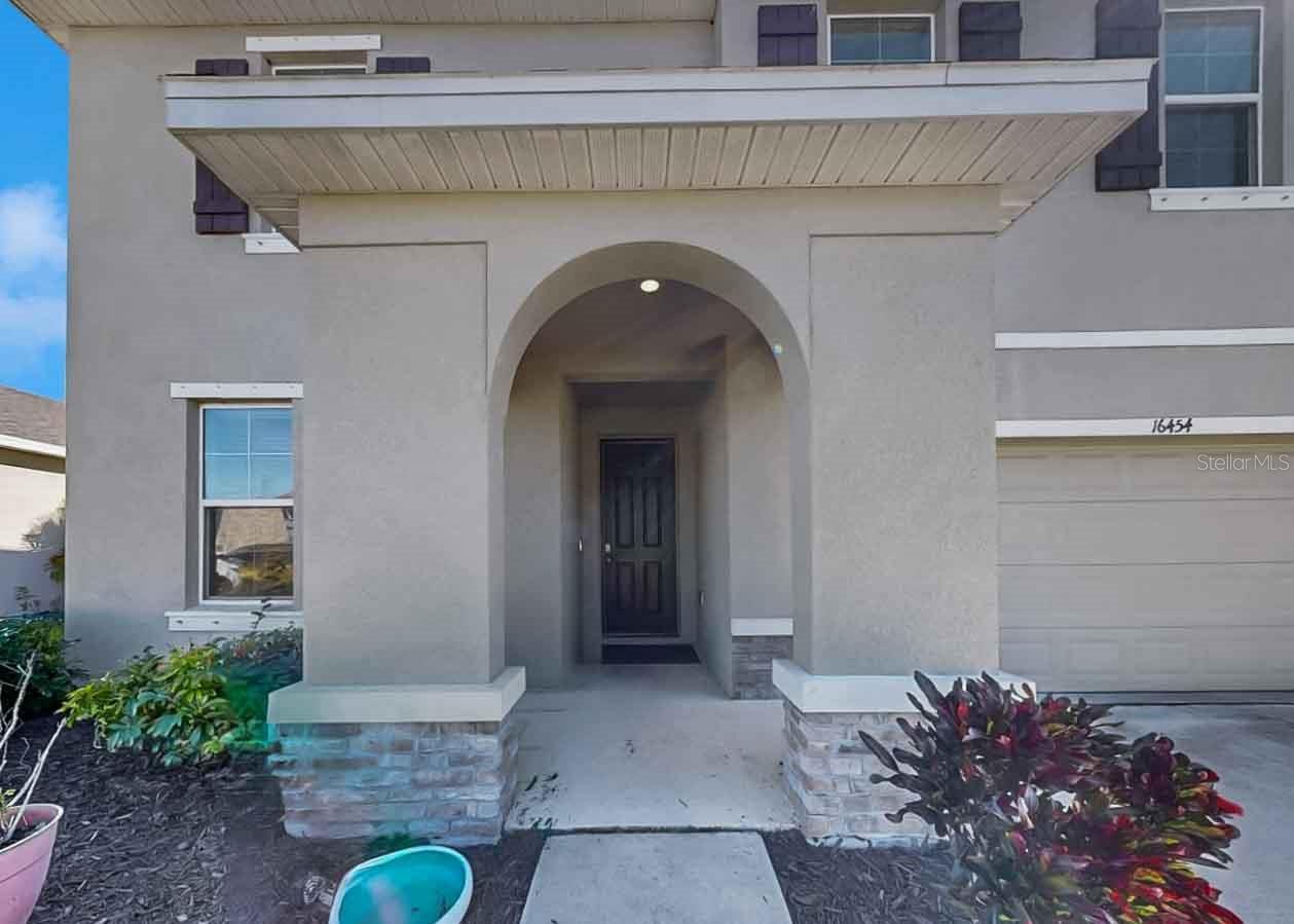 16454 Woodside Gln Property Photo 4