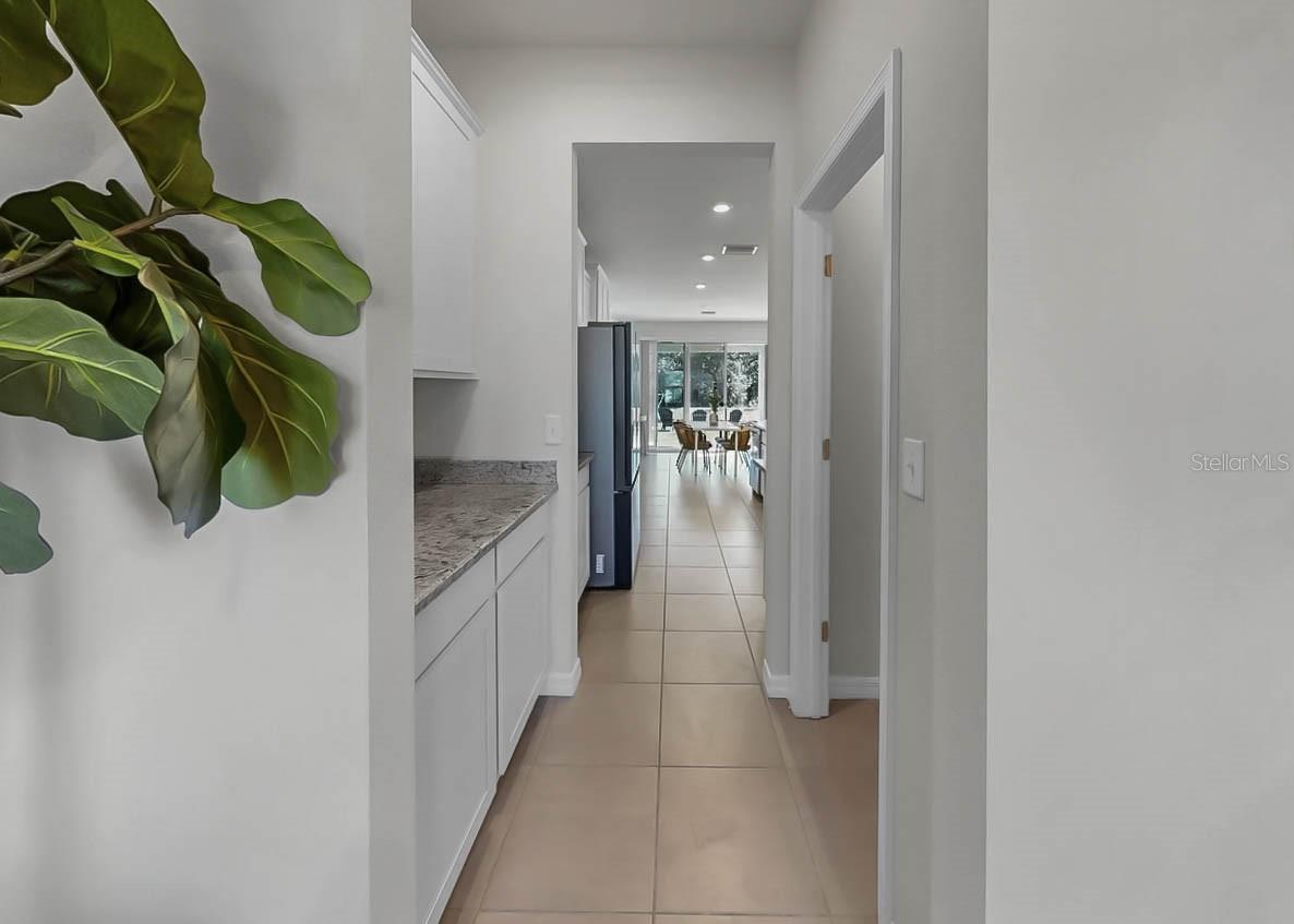 16454 Woodside Gln Property Photo 9