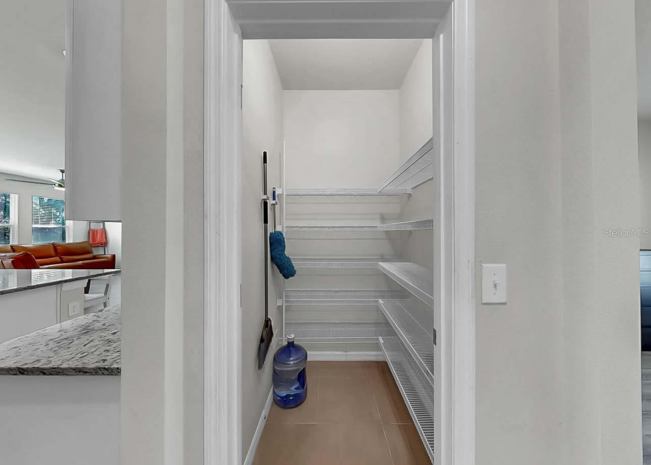 16454 Woodside Gln Property Photo 11