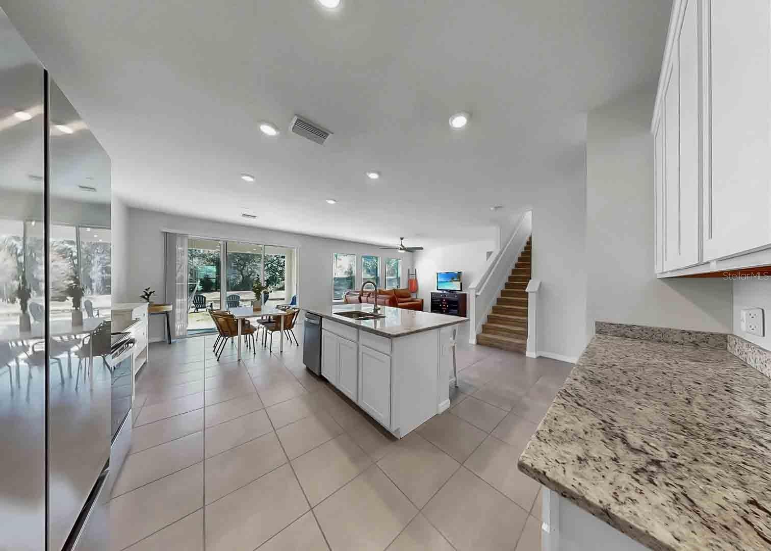 16454 Woodside Gln Property Photo 13