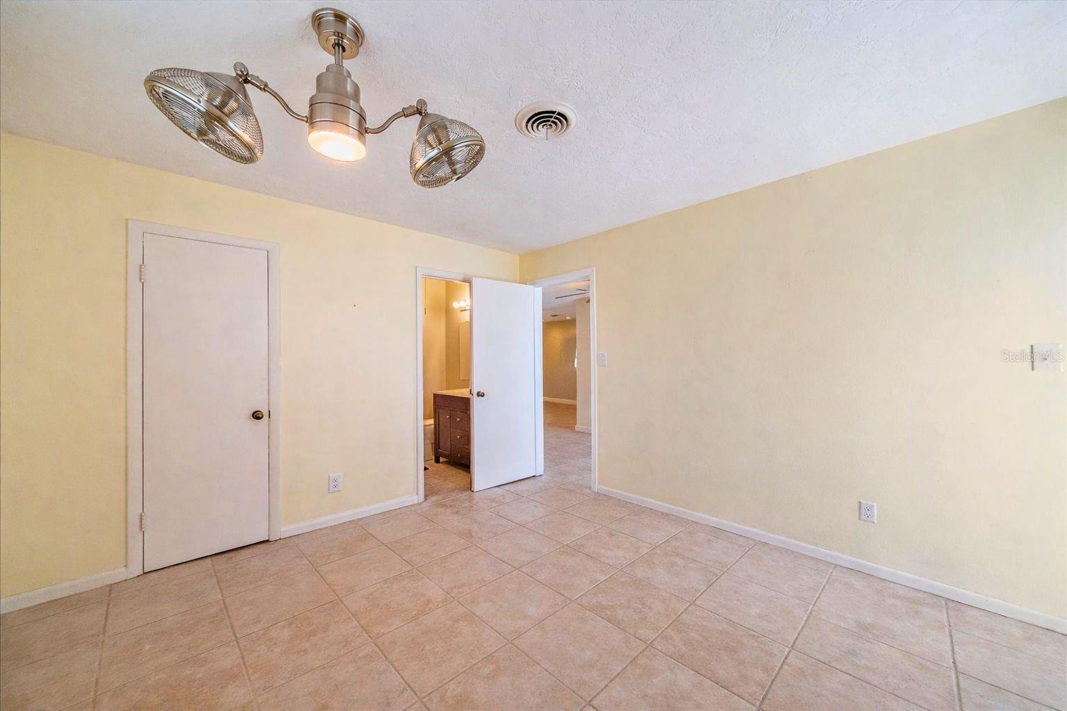 2534 Waneta Dr Property Photo 10