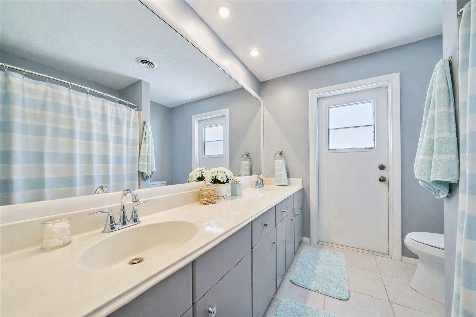 2534 Waneta Dr Property Photo 15