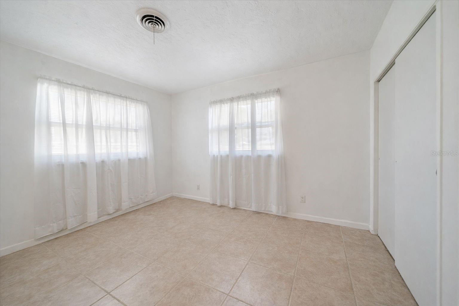 2534 Waneta Dr Property Photo 16