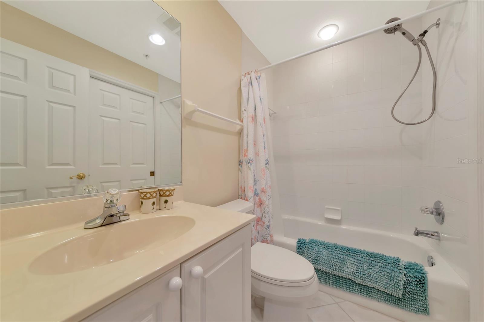 242 Hidden Bay Dr #602 Property Photo 21