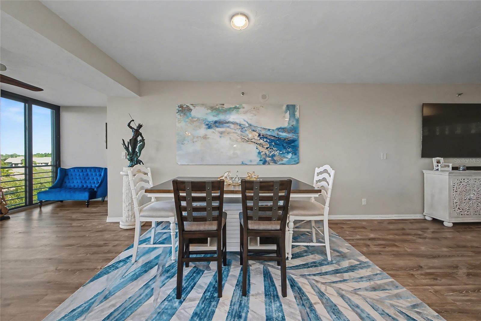 5408 Eagles Point Cir #302 Property Photo 9