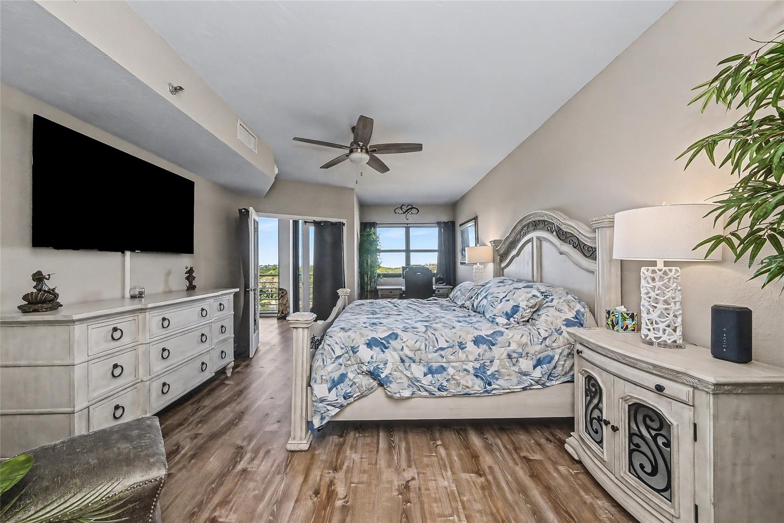 5408 Eagles Point Cir #302 Property Photo 17