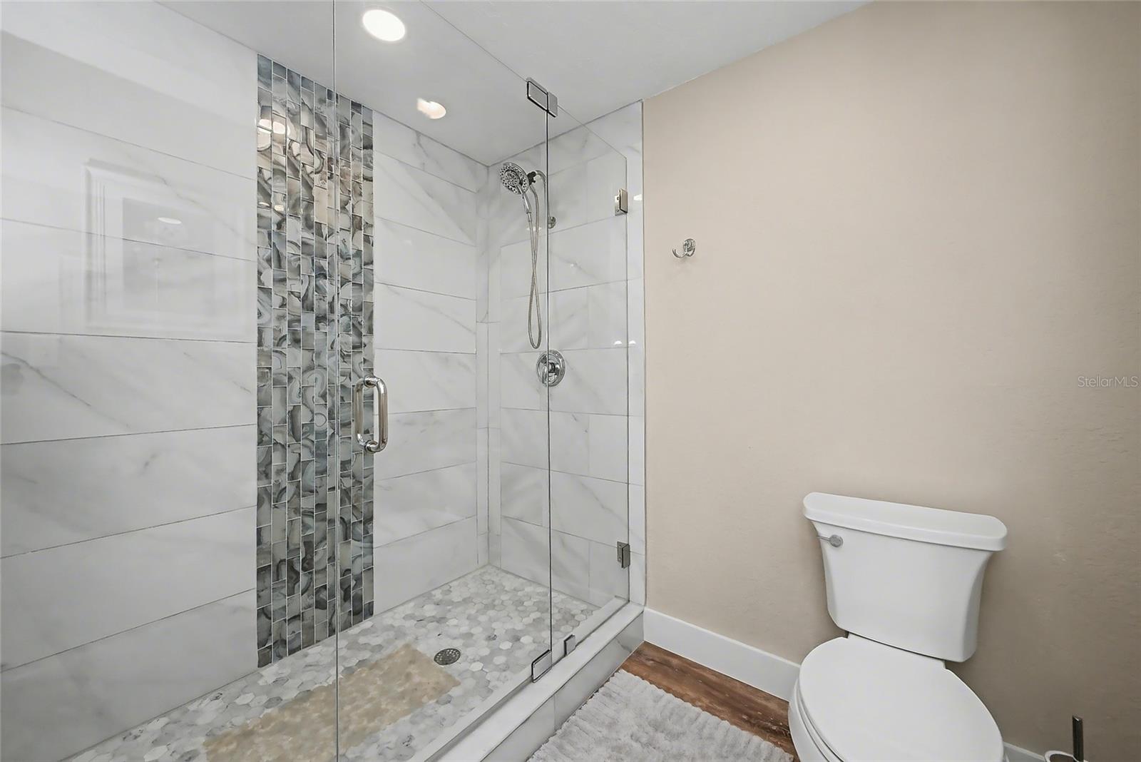 5408 Eagles Point Cir #302 Property Photo 20