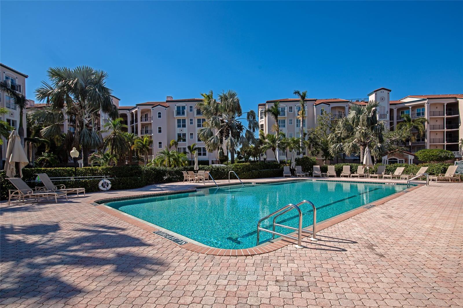 5408 Eagles Point Cir #302 Property Photo 42