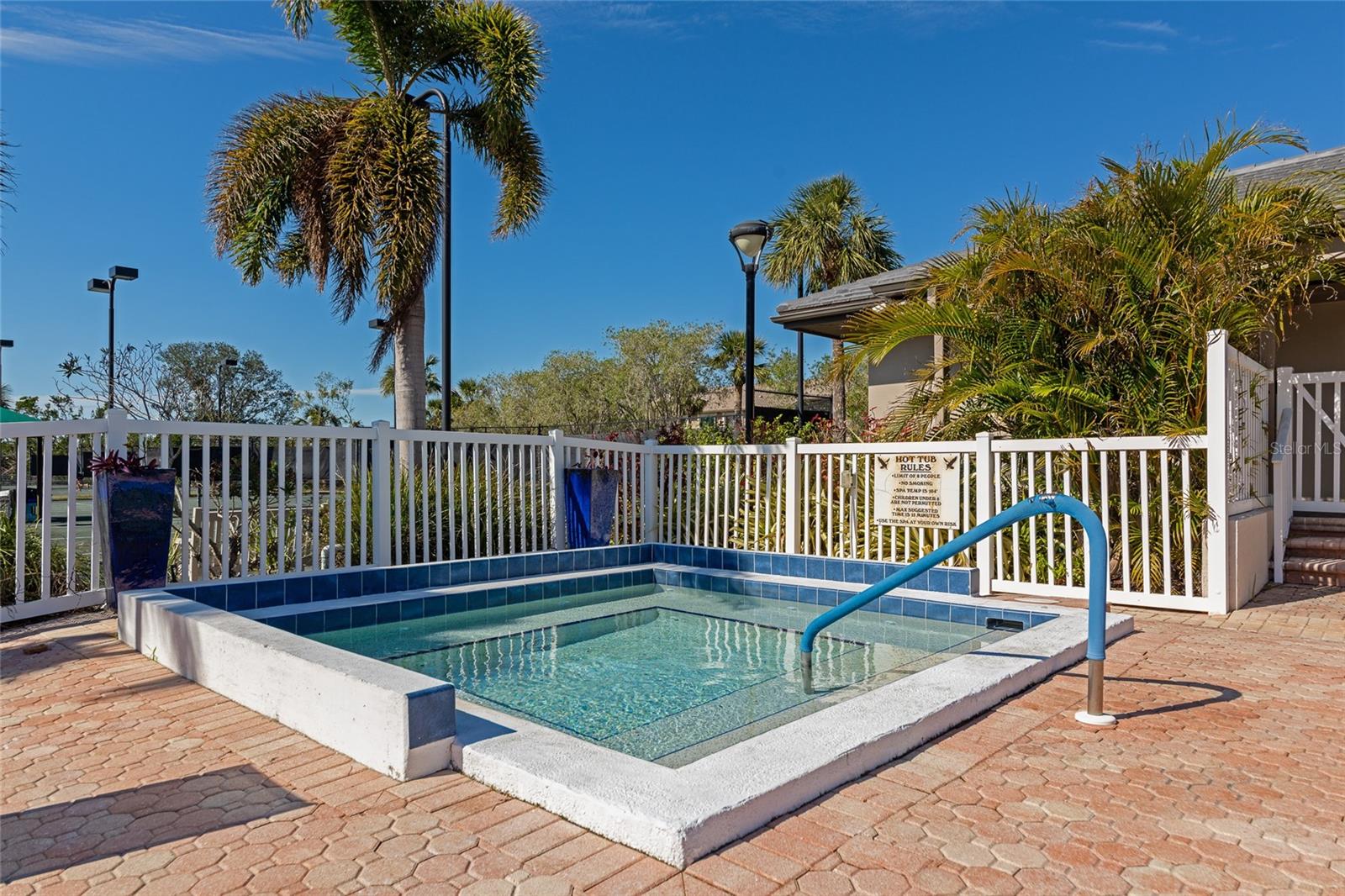 5408 Eagles Point Cir #302 Property Photo 43