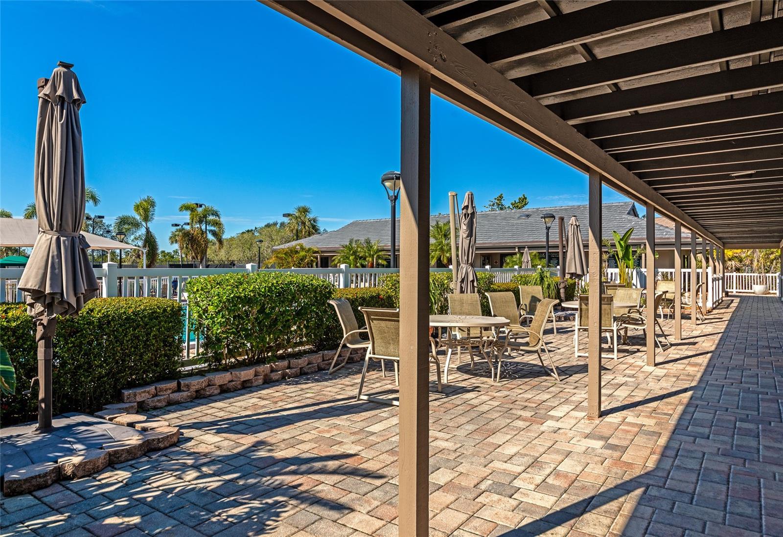5408 Eagles Point Cir #302 Property Photo 48