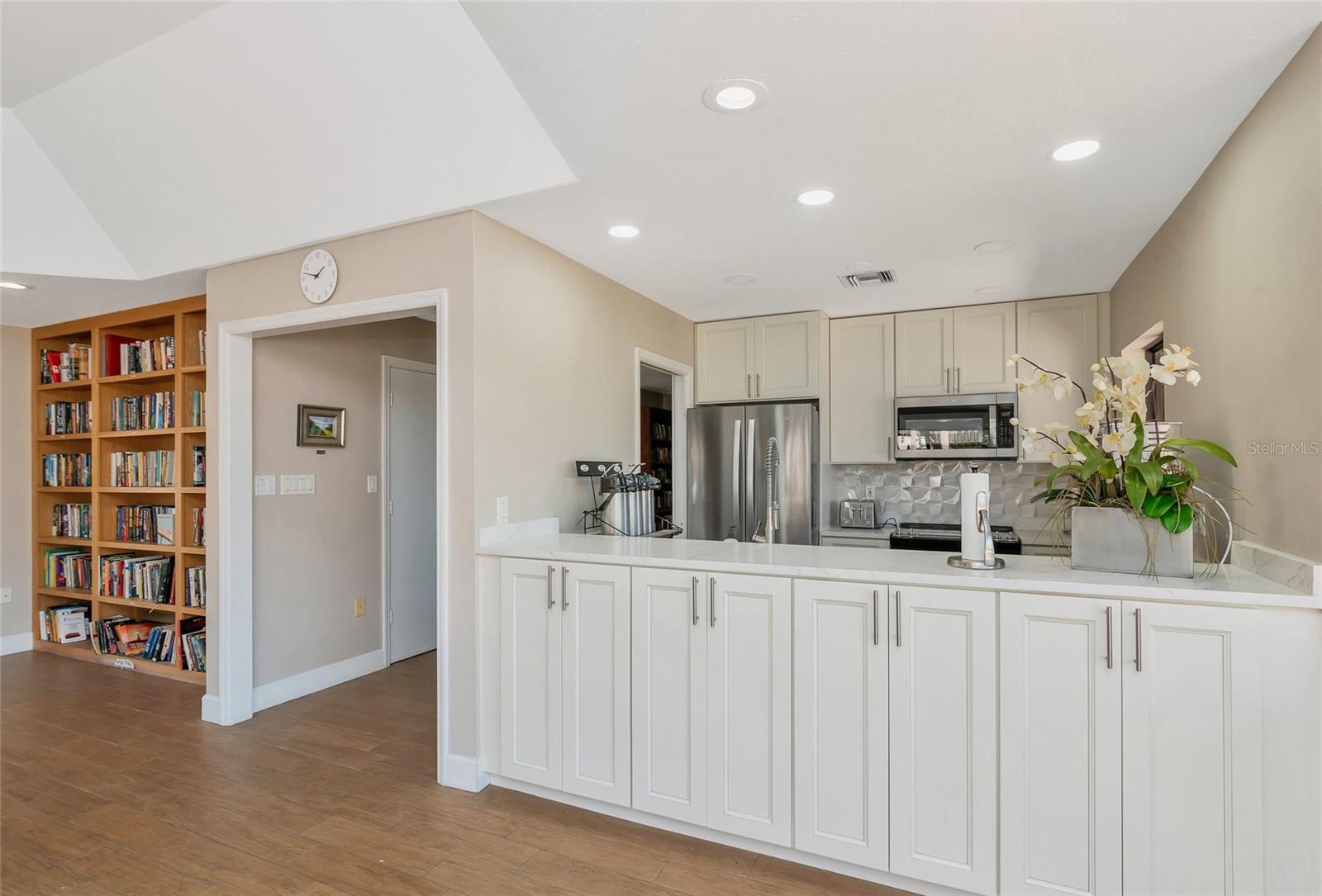 5408 Eagles Point Cir #302 Property Photo 51