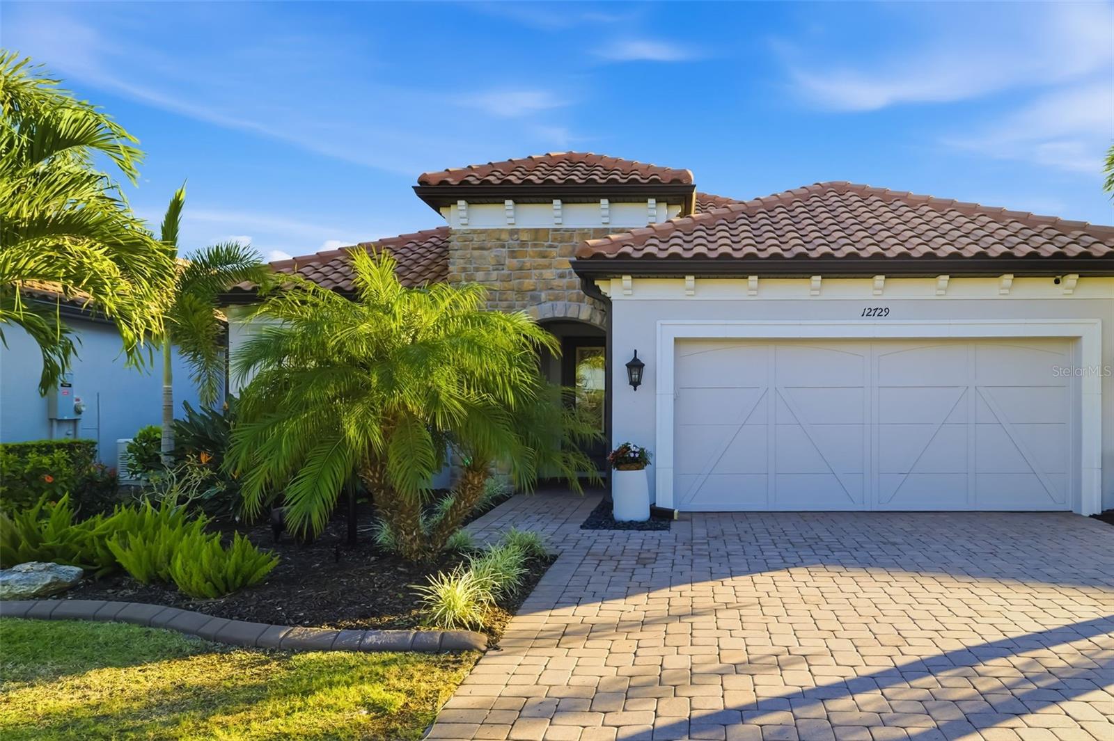 12729 Del Corso Loop Property Photo 3