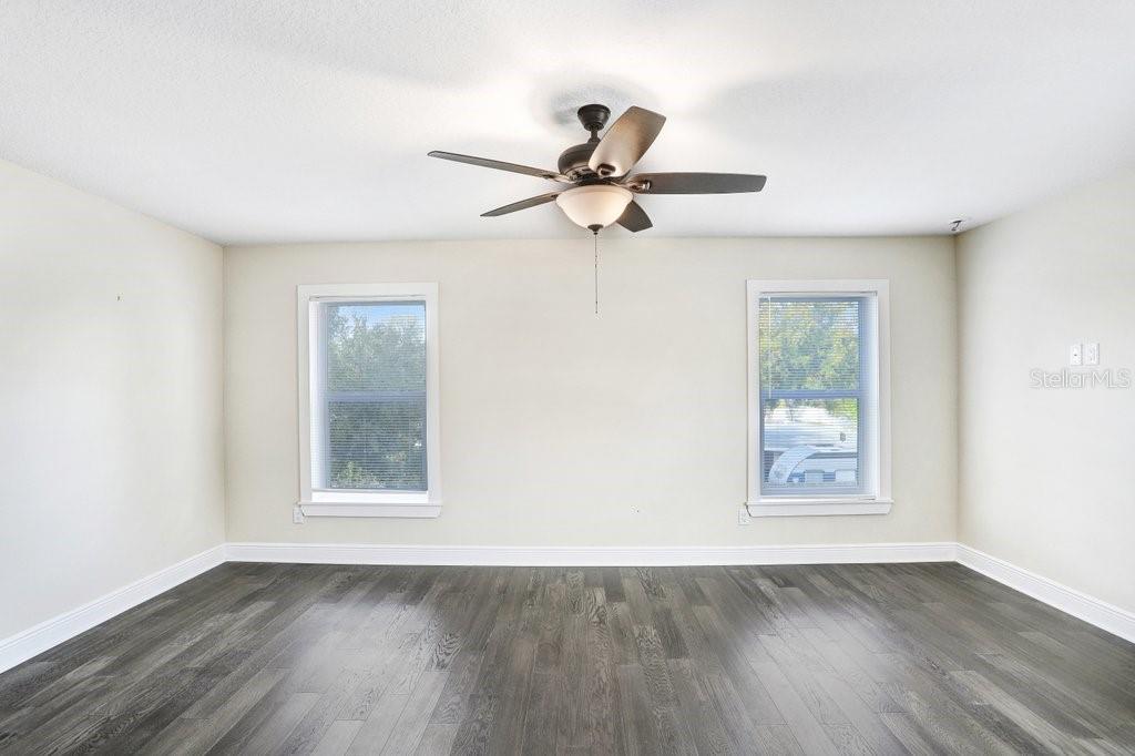 4209 W Woodlawn Ave #a Property Photo 11