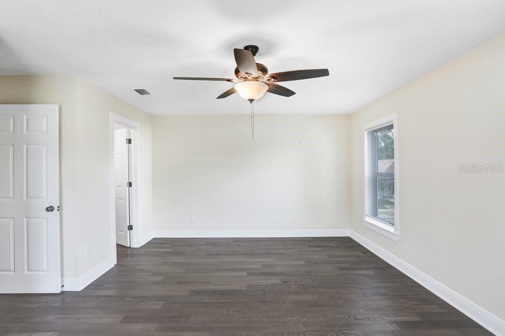 4209 W Woodlawn Ave #a Property Photo 13