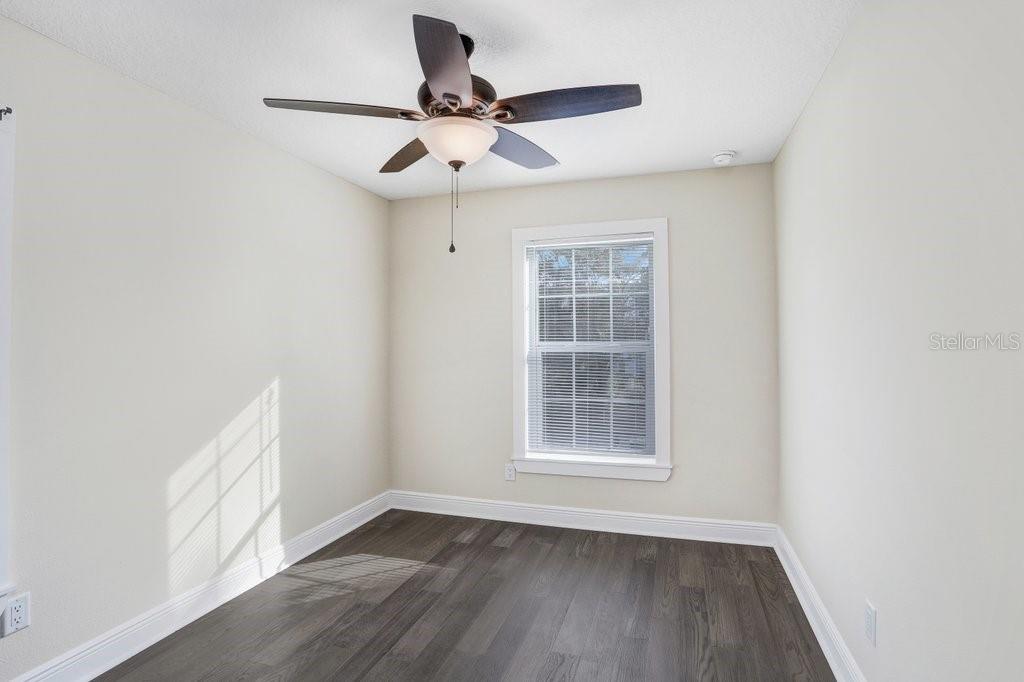 4209 W Woodlawn Ave #a Property Photo 18