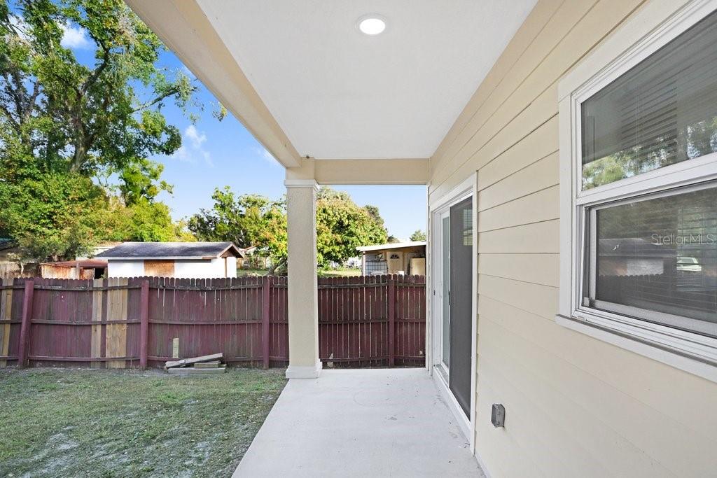 4209 W Woodlawn Ave #a Property Photo 23