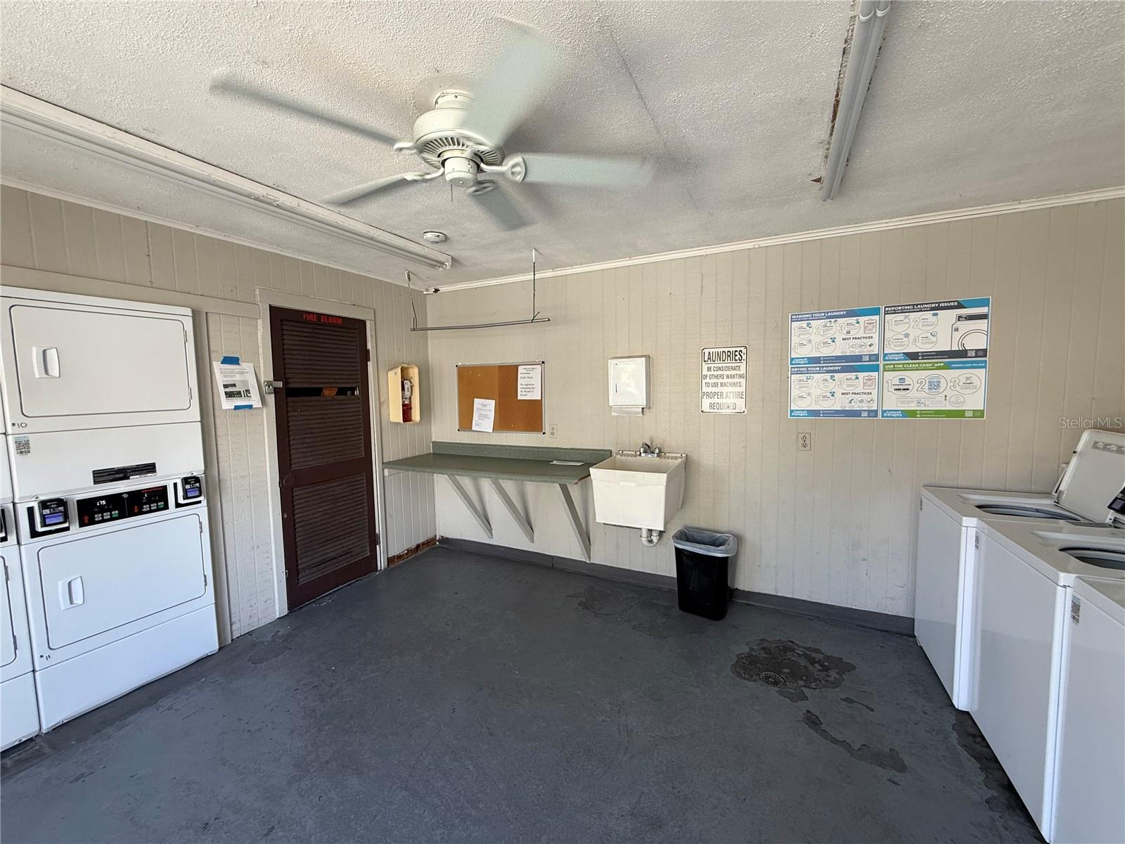 2636 Hidden Lake Dr N #h Property Photo 16