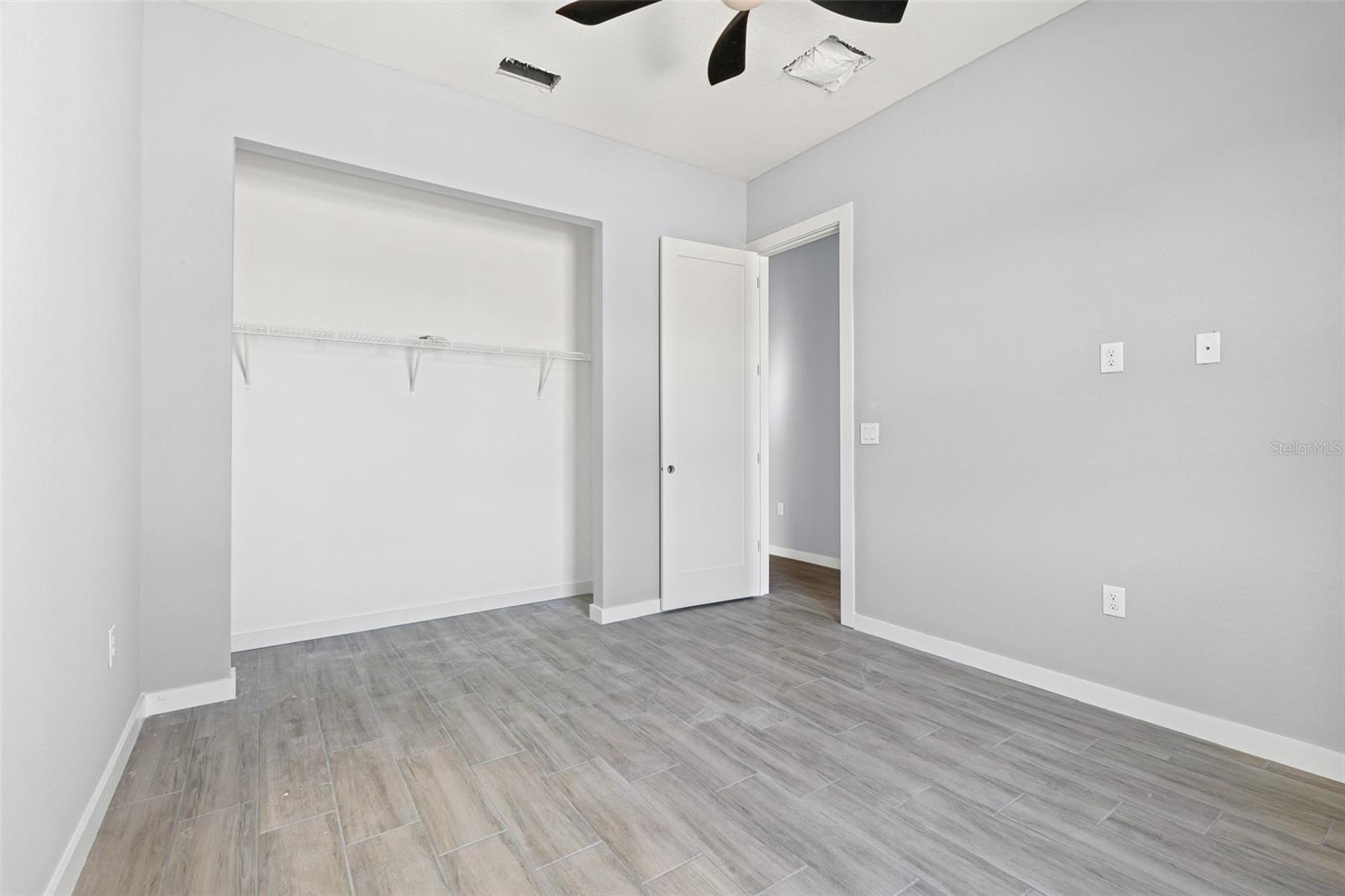 6137 Grove Blvd Property Photo 30