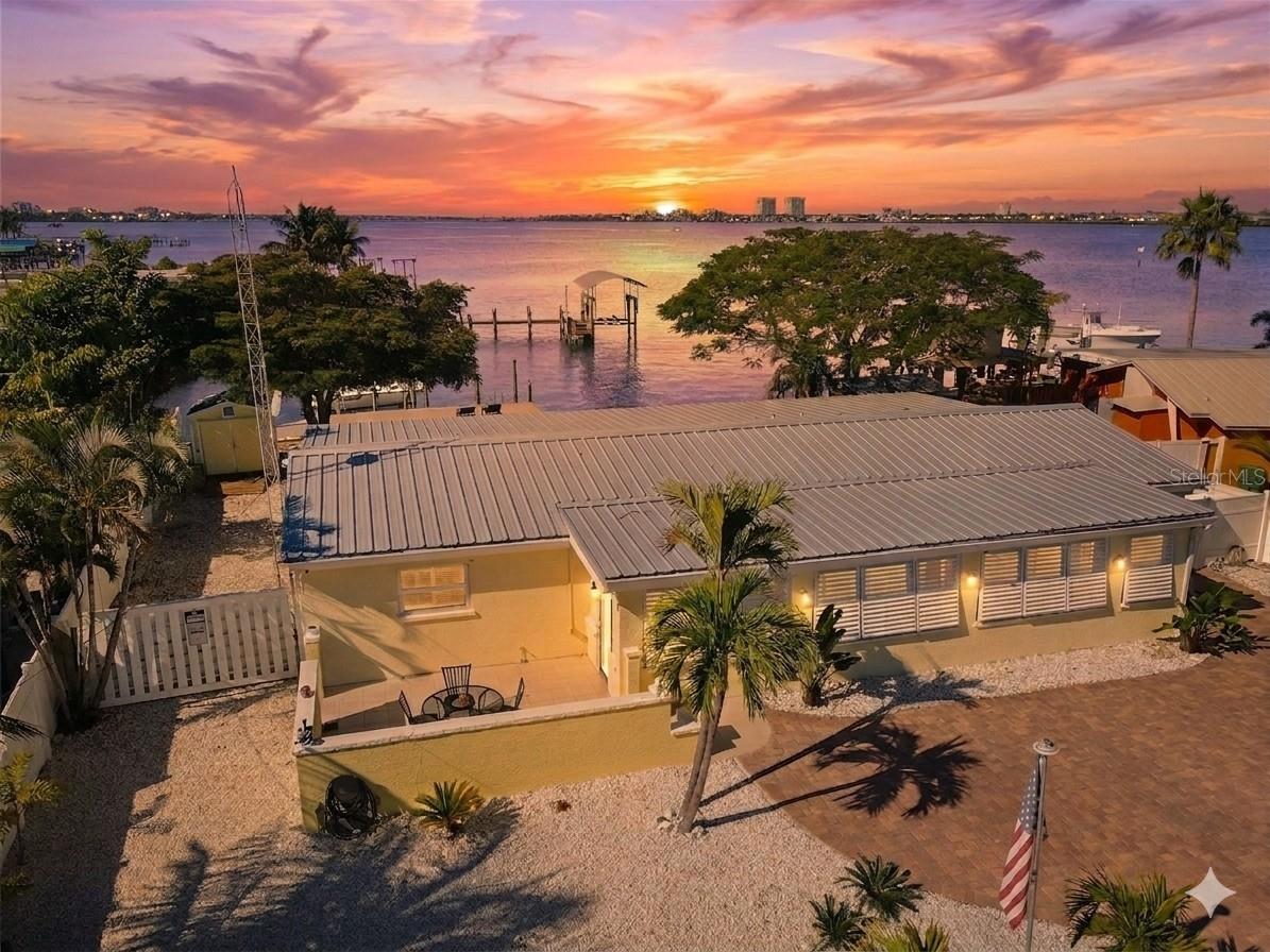 218 22nd St Ne Property Photo 1