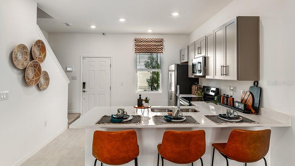10645 Orbit Ter Property Photo 6
