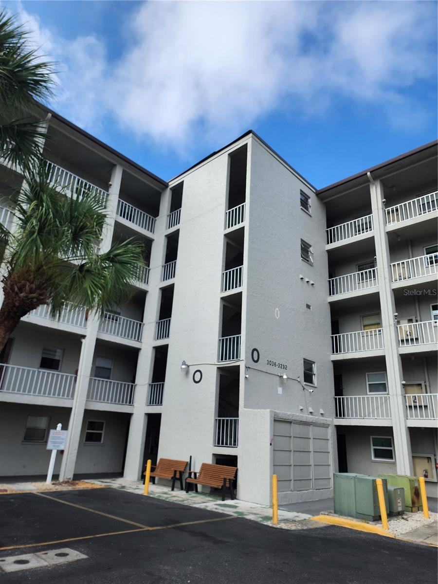 3064 Lake Bayshore Dr #115 Property Photo 1