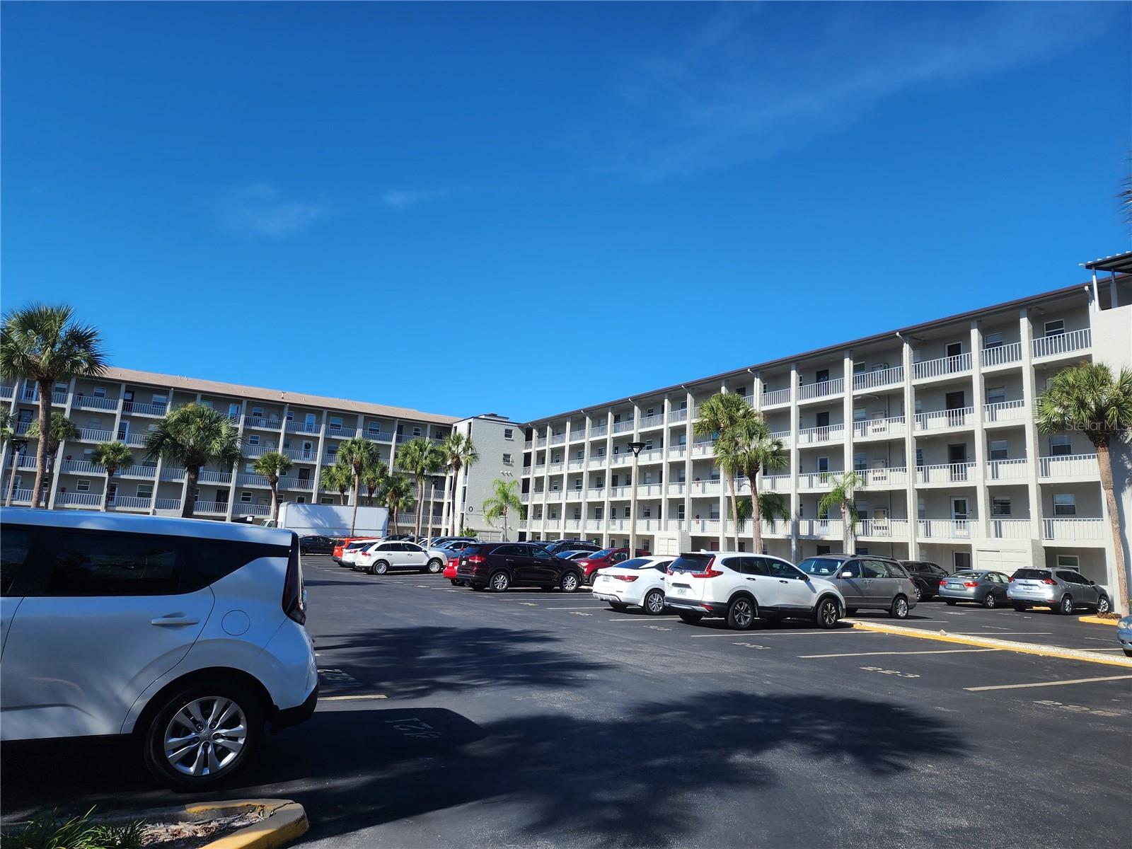 3064 Lake Bayshore Dr #115 Property Photo 3