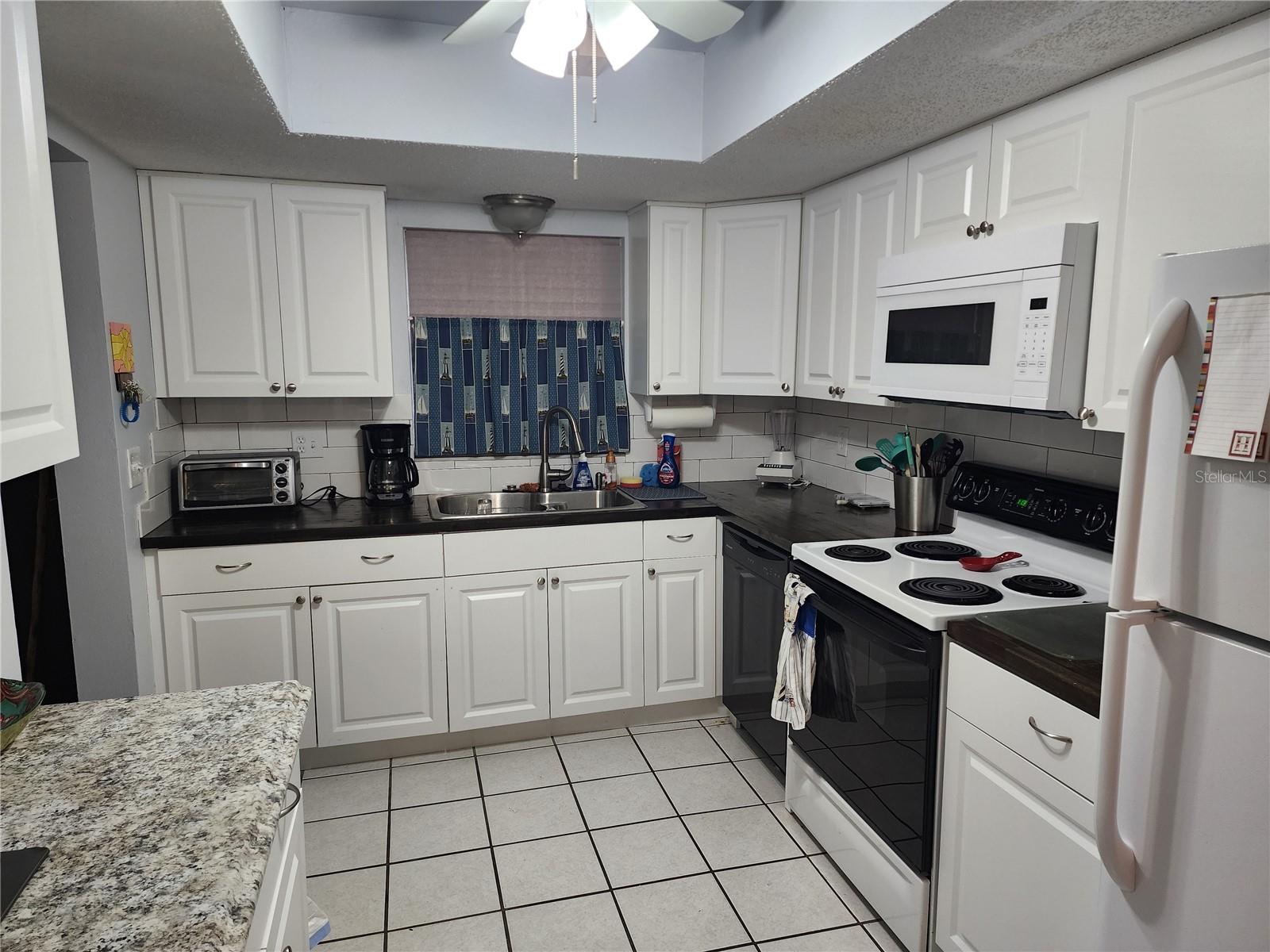 3064 Lake Bayshore Dr #115 Property Photo 5