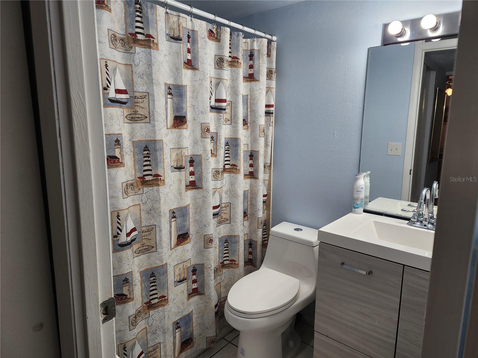 3064 Lake Bayshore Dr #115 Property Photo 9