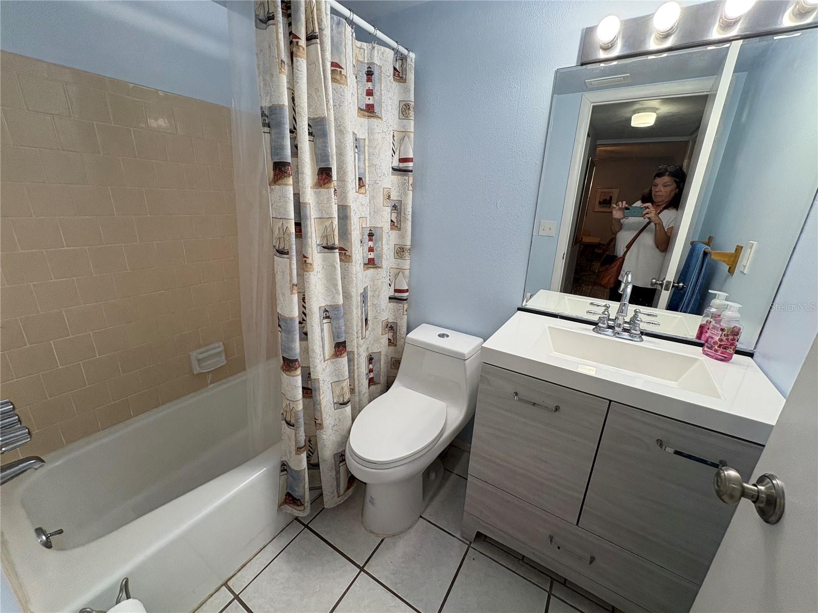 3064 Lake Bayshore Dr #115 Property Photo 39